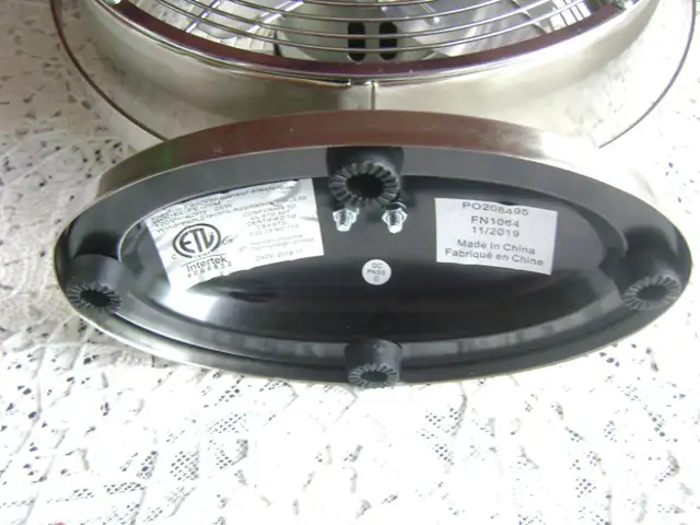 Intertek Electric Tabletop Fan --- Industrial Look in Indoor Lighting & Fans in New Glasgow - Image 6