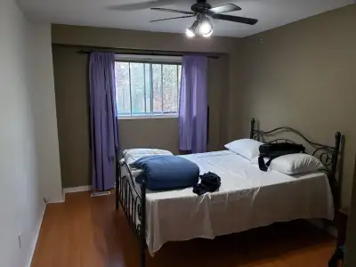 ***if the ad is up its available, available immediately*** An upper Level 1 bedroom plus living room...