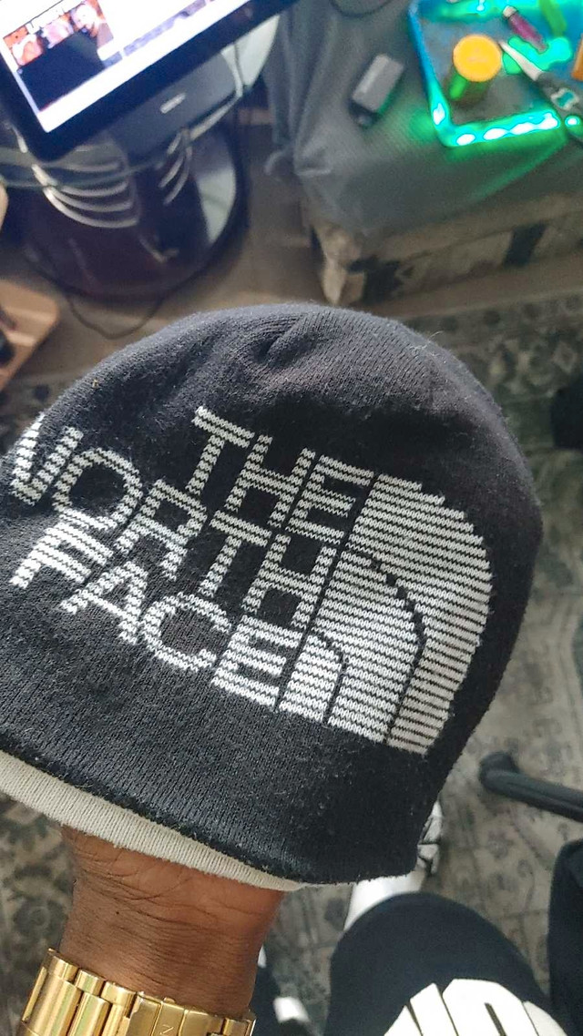 northface hat in Men's in City of Toronto