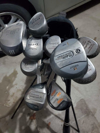 Assorted left handed golf clubs