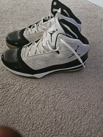 men running shoes , View more