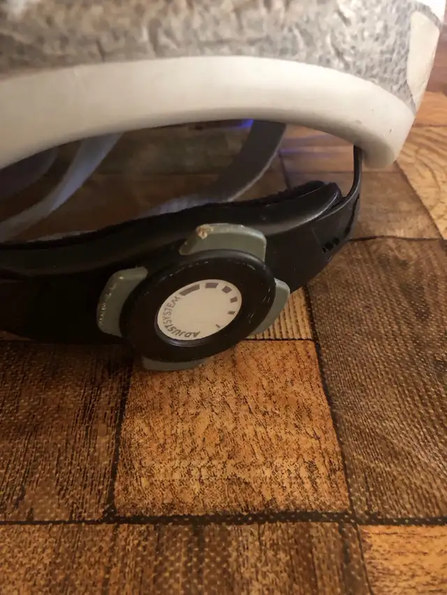 casque de vélo de ville de marque Btwin pour adulte in Other in Longueuil / South Shore - Image 7