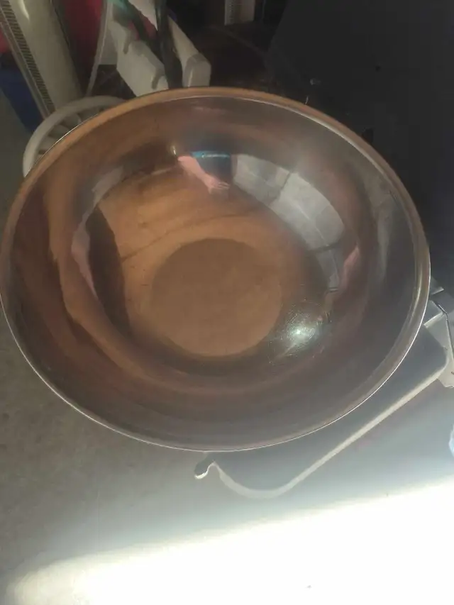 Extra Large 16" Stainless Steel Mixing Bowl (Commercial Size) in Other in Winnipeg - Image 2