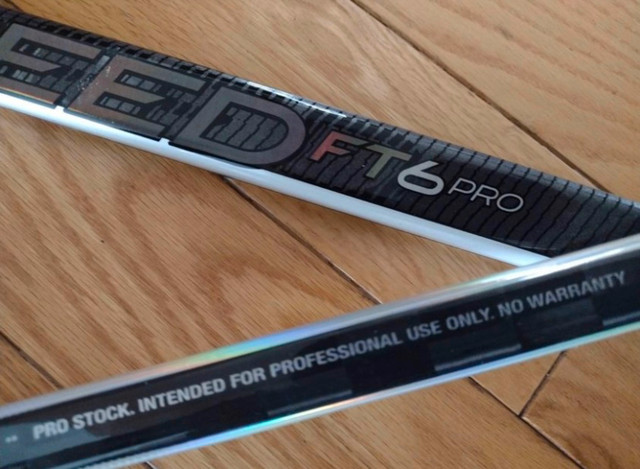 CCM JetSpeed Hockey Stick in Hockey in City of Toronto - Image 2