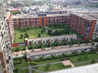 Bienvenue aux Jardins Windsor ! Superbe condo idéalement situé entre le centre-ville, le Vieux-Montr...