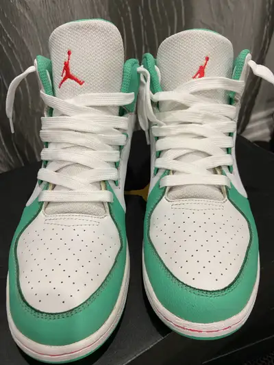 Air Jordan 1 Flight 3, View more