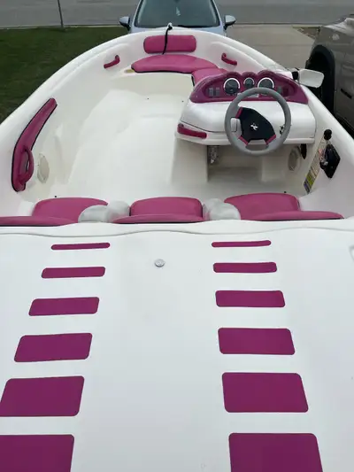 1997 sea ray jet drive boat with trailer in good condition 120hp (1100cc) engine regular maintenance...
