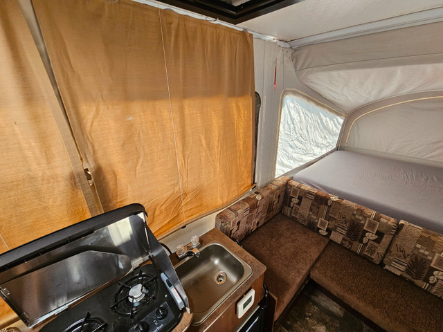 014 Jayco Jay Series 1007 trailer in Travel Trailers & Campers in Calgary - Image 3
