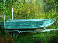 12 foot aluminum wide boat and easy hauler trailer