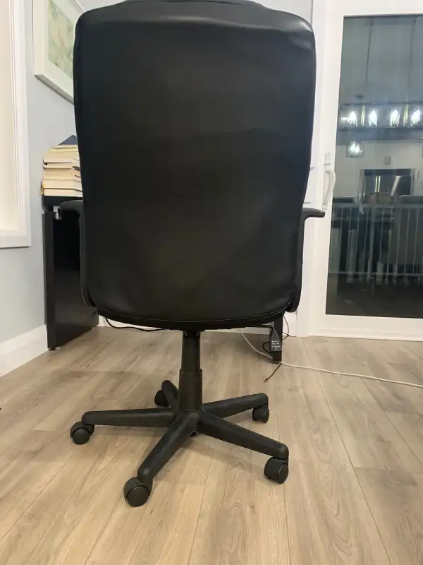 Desk Chair in Chairs & Recliners in Kingston - Image 3