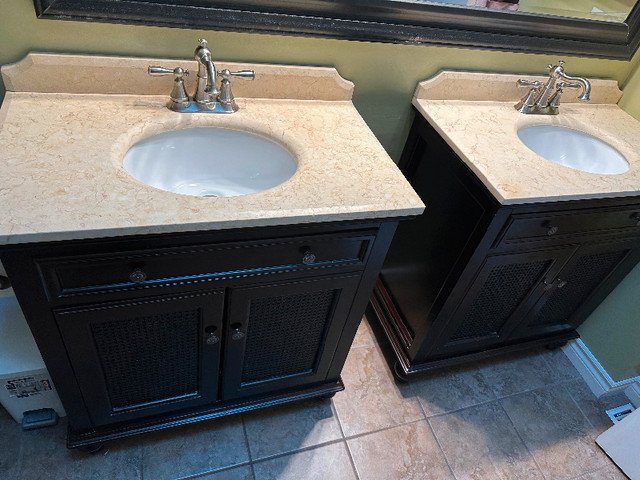 32 inch bathroom vanity for sale in Cabinets & Countertops in Oakville / Halton Region - Image 3