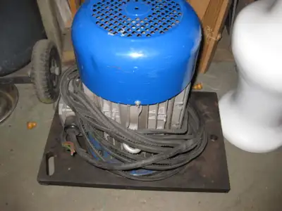 Gros moteur commercial  / industriel, View more