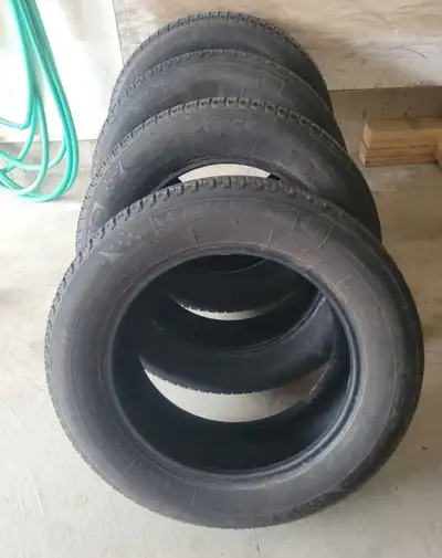 4 Michelin X-Ice Xi3 Winter Tires for Sale. **225/60/R17** Great Condition. (7/32") 70% Tread Remain...