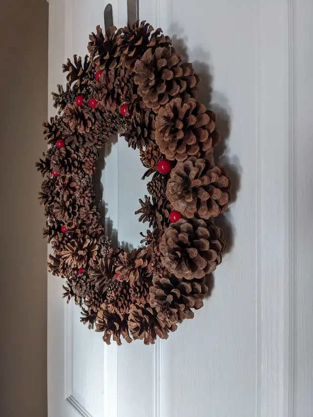 NEW 18" Pinecone Wreath64363194185089126