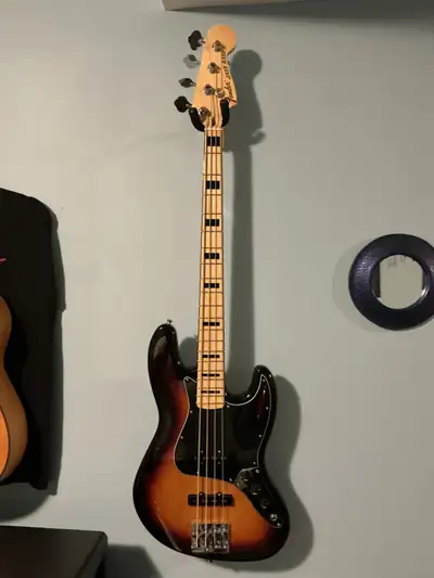 This is a brand new bass . Not a mark on it and has been rarely played . In absolutely flawless cond...