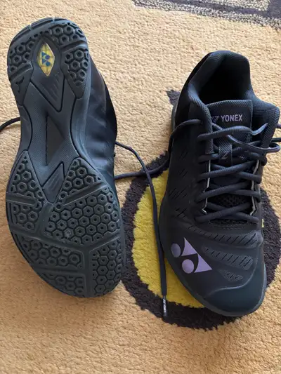 Yonex Aerus Z, Men size 9, black (new insole), View more