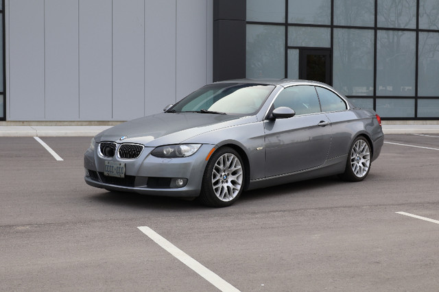 2008 BMW 328i E93 Hardtop Convertible in Cars & Trucks in City of Toronto - Image 2