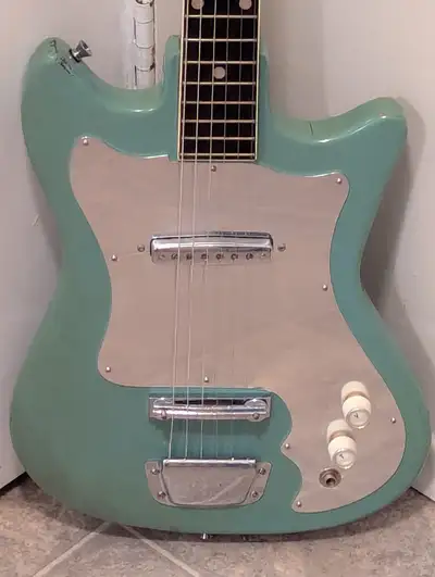 Electric Guitar Vintage Ralston Made in Japan Sea Foam Green, View more