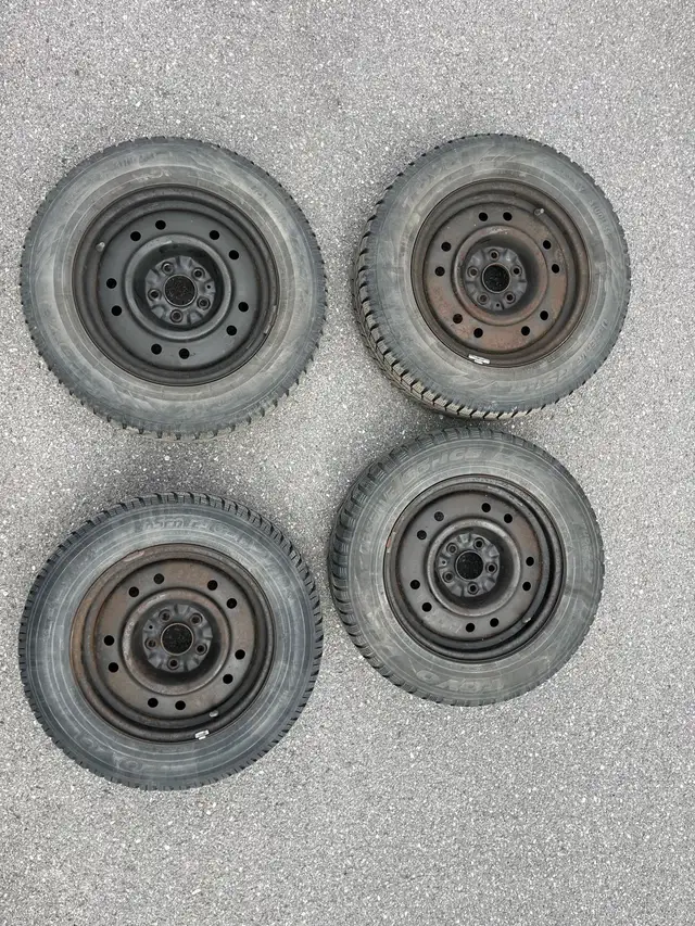 winter tires 215/65R16 in Tires & Rims in Gatineau - Image 2