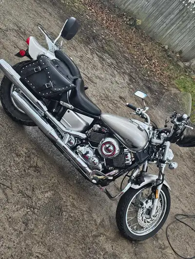 For sale is my Yamaha vstar 650 custom cruiser bike with vehicle report. 13000 km. bike runs amazing...