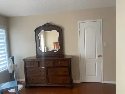 Upstair room for rent available in Brampton for one girl