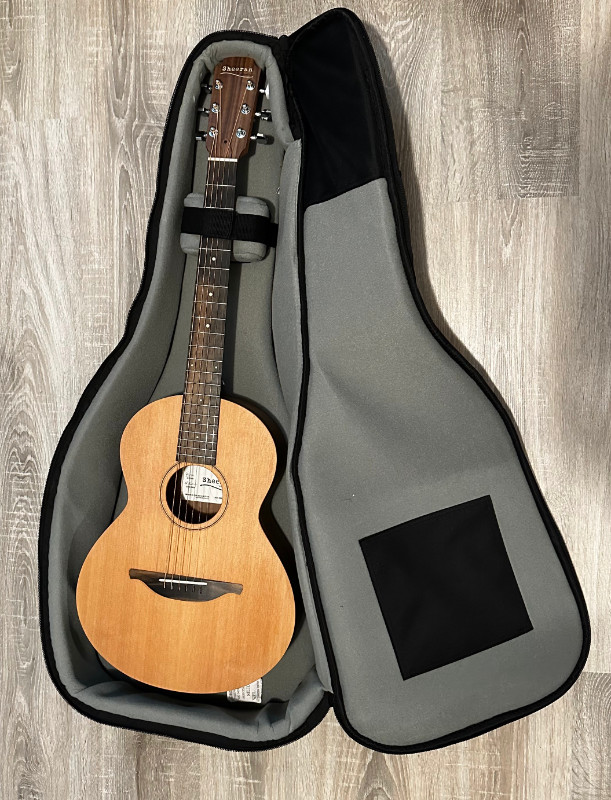Sheeran W-01 Cedar/Walnut Acoustic Guitar in Guitars in Mississauga / Peel Region - Image 4
