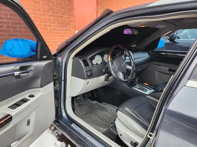 2007 Chrysler 300C HEMI 5.7L Certified in Cars & Trucks in Markham / York Region - Image 4
