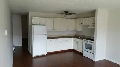 One Bedroom + Den - Quiet Building - Spacious Suite - Parking Available - On Site Laundry - Renovate...