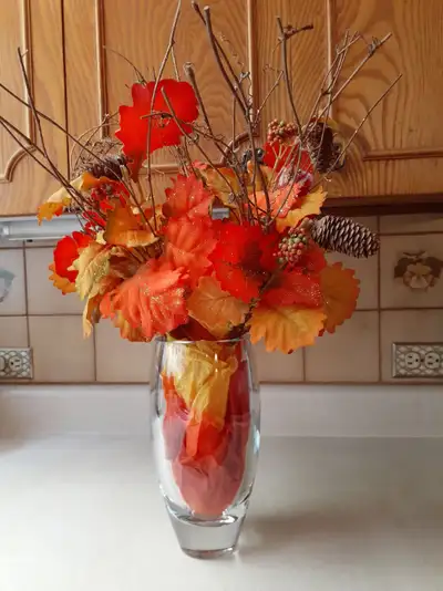 Feuilles d'automne pour décoration, View more