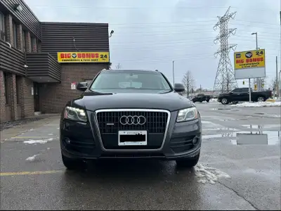 2010 Audi Q5 3.2L $4600 OBO (Sold As Is) Luxury SUV in Great shape! ✅ Only 251383 km (well below ave...