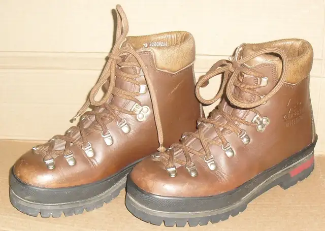 Zamberlan mountain boots, size 7.5, leather, Made in Italy