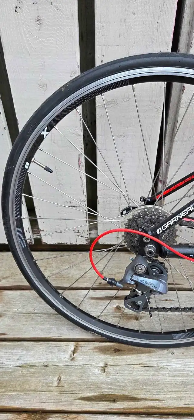 small road bike in Road in Barrie - Image 3
