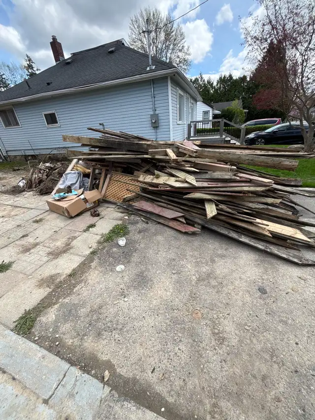 Manjot Junk Removal 449688983977994241