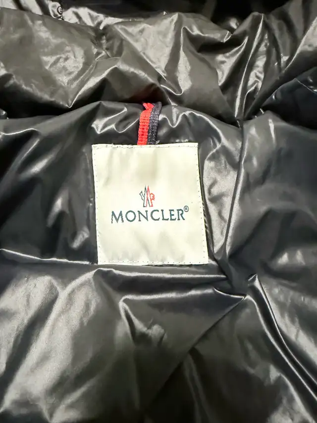 Moncler Maya Down Jacket Men Size: 6 in Men's in Mississauga / Peel Region - Image 6