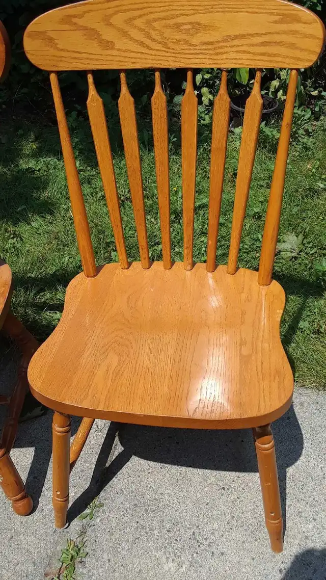 5 Solid wood chairs in Chairs & Recliners in Kingston - Image 5