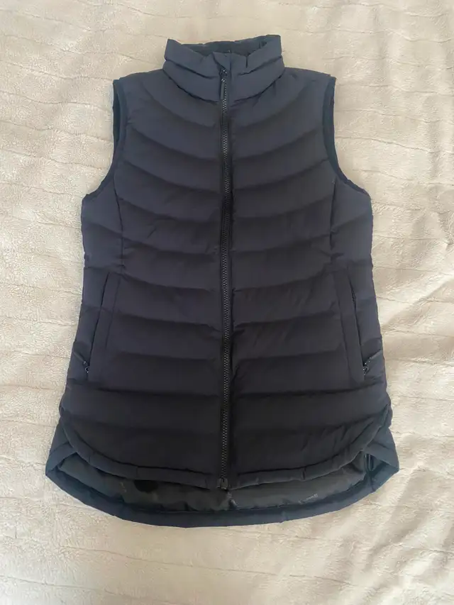 VEST - Wind River, black, women's XS in Women's - Tops & Outerwear in Markham / York Region - Image 11