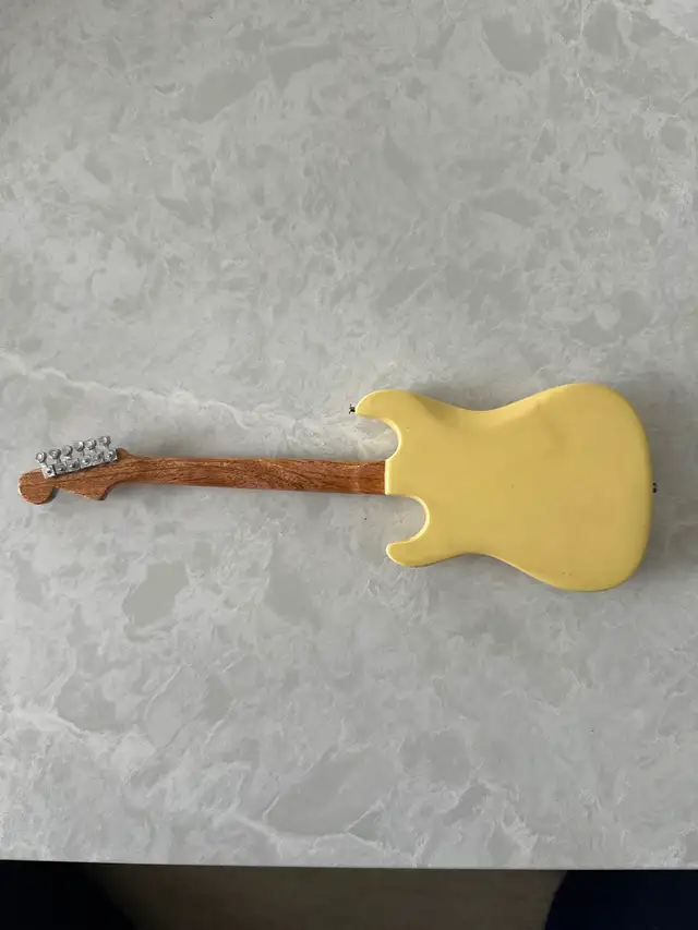 Miniature replica of a Fender Stratocaster electric guitar. in Guitars in Mississauga / Peel Region - Image 3