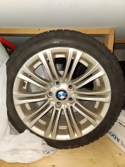 PIRELLI BMW winter tires and rims minor scratches on the rims just used last winter Size 225/45R 17....