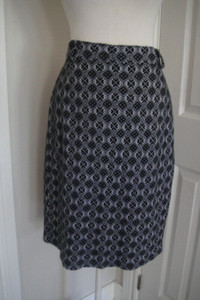 Women Size S Vintage Pencil Skirt Black/White, Waist 29"