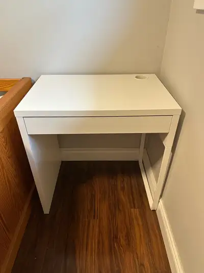 Ikea Micke desk (28 3/4×19 518"), View more