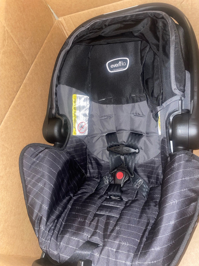 Brand new Rear Infant Car seat in Clothing - 0-3 Months in Kitchener / Waterloo - Image 3