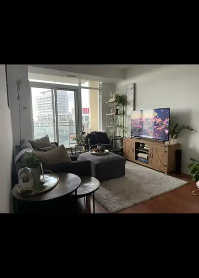 1+1 Bedroom (den can be 2nd bedroom) and 2 Bathrooms - Fort York