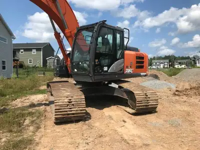 NICE MACHINE 2018 HITACHI ZX210-6 WITH ONLY 3998 HOURS ALSO AS A HYDRAULIC QUICK ATTACH UNDERCARRIAG...
