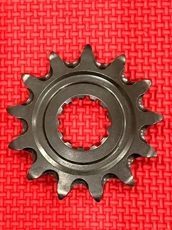 Kawasaki KX250 Yamaha YZ250 WR450 Front Sprocket 520 13t Renthal in Other in Barrie - Image 9