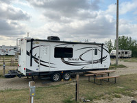 Rv Camper  28' Bumper Pull Denali 