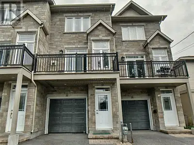 4 bedroom townhouse near Ottawa U for rent