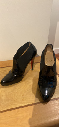 Louboutin heels size 38