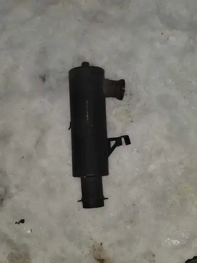 Few parts removed from a Skidoo XM. GGB trail version muffler, not loud and actually very quiet for...