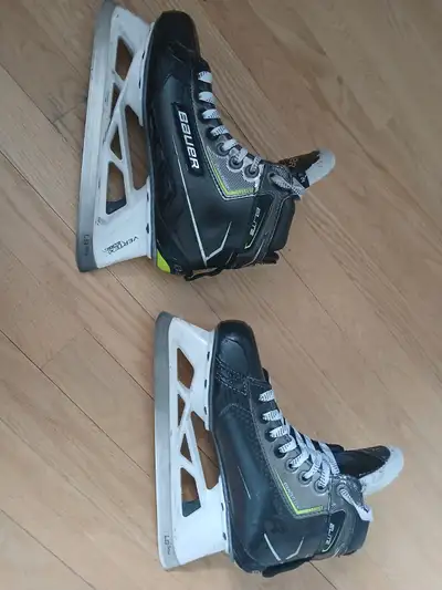 Patins Bauer Élite intermédiare/intermediate goalie skates Volume: medium Size: 4.5 fits 2.0