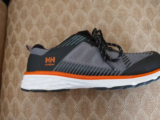 composite toe Helly Hanson shoes in Women's - Shoes in Lethbridge - Image 6